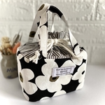 可愛い保冷ランチバック　巾着バック　お弁当袋　お弁当入れ