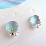 ~水天~  阿波 和紙 一粒イヤリング / ピアス ( 小ぶり　揺れない　伝統工芸　水色　ブルー )