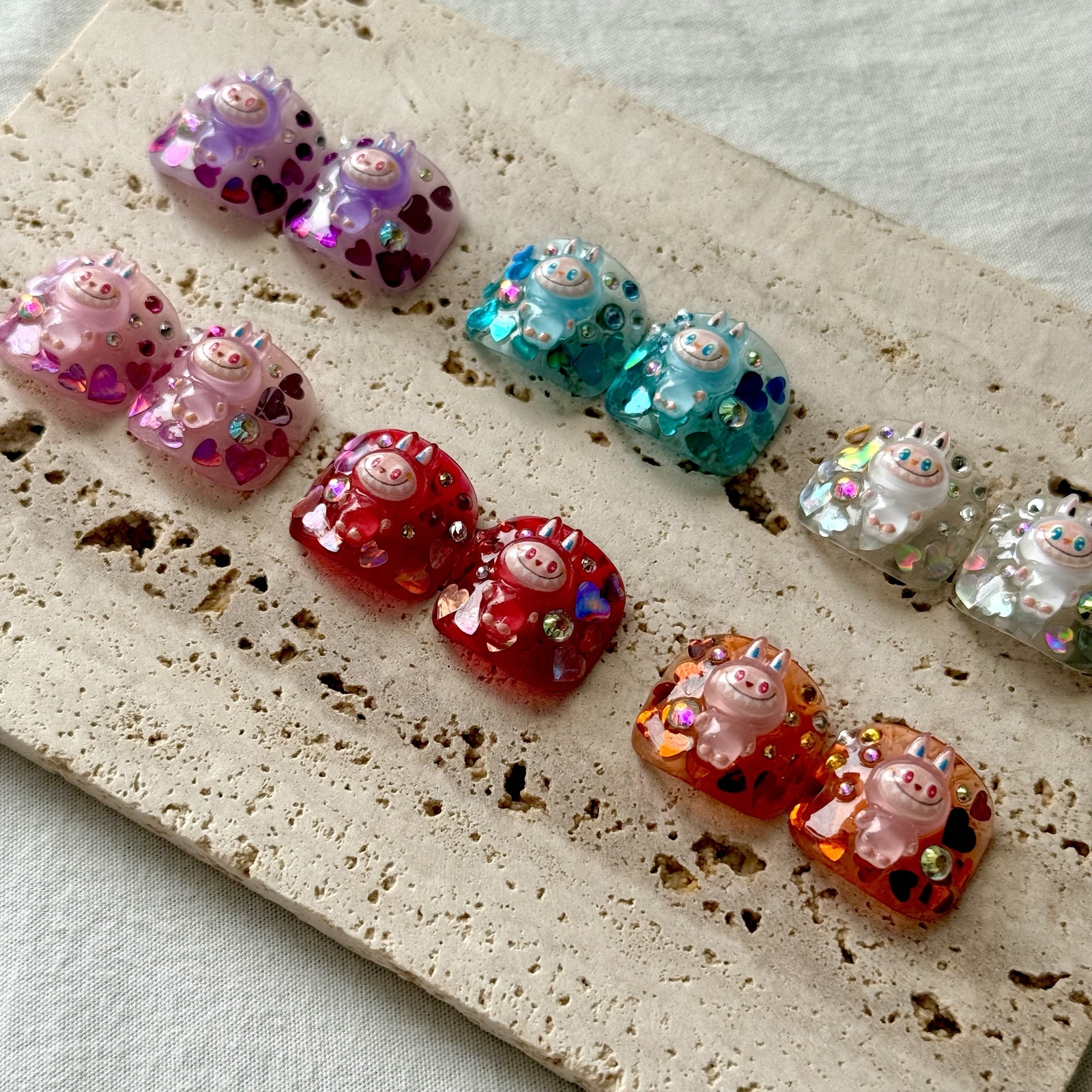 ラブブ ネイルチップきらきら フットネイル POPMART LABUBU ネイルチップ きらきら ラブブ フットネイル キャラクター