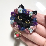 黒猫刺繍　ブローチ　2wayアクセサリー　紫陽花　バッグチャーム　椿　黒猫シリーズ　プレゼント　ギフト　ねこ　猫の日　猫好き　黒猫とお花　和風　和玉　ブルーアイ　世界猫の日　動物刺繍