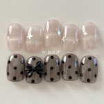 大人可愛い♡うるきらネイル