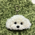  ＊うるうるトイプードル　カール毛　毛糸キーホルダー＊ホワイト　白色　ぬいぐるみマスコット　動物ポンポン　置き物　犬　オーダー
