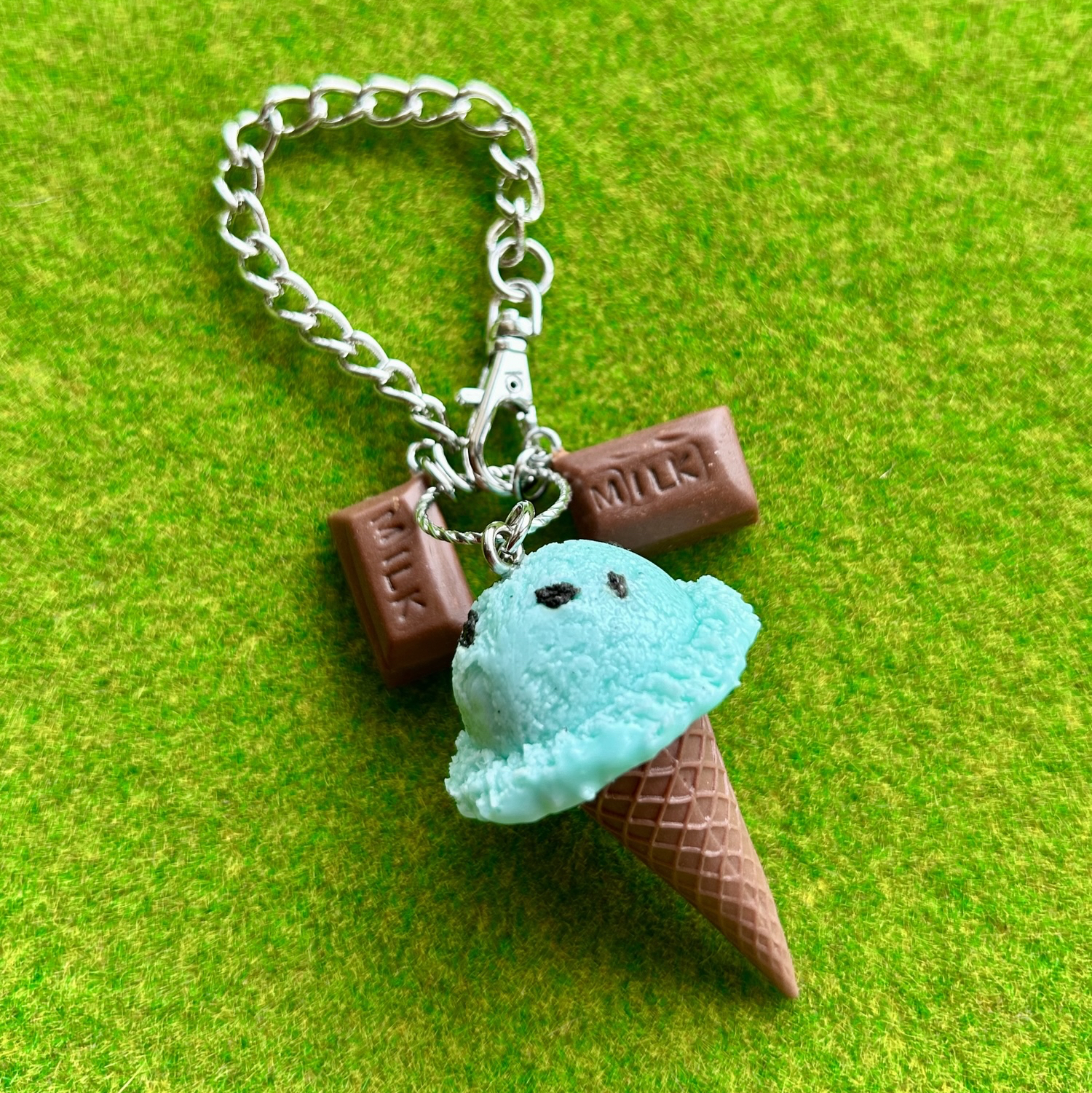 Q-pot. ミントチョコ ストロベリー アイスクリーム バッグチャーム ミントチョコレート＆ストロベリー ダブルアイスクリーム ネックレス