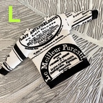 ★新作★ モノトーン英字のトレーナー　L