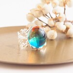 ブルーアンバーのような 宝石レジン 選べる3種類の台座 フリーサイズ 透明感 軽い お揃い 綺麗 可憐