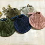 ふわふわニット柄  丸型スタイ  ネイビー
