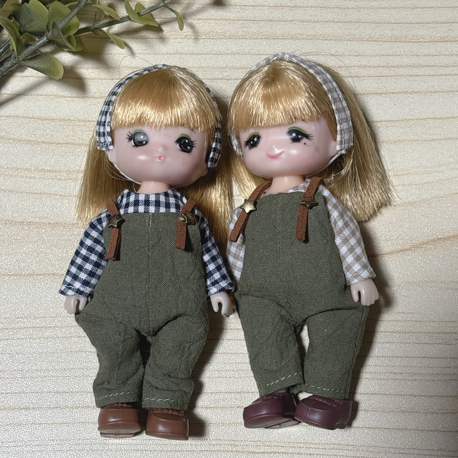 ミキちゃんマキちゃん 服 3点セット ハンドメイド 　123 ミキちゃんマキちゃん 水着セット チェック柄 赤 ピンク - hachi