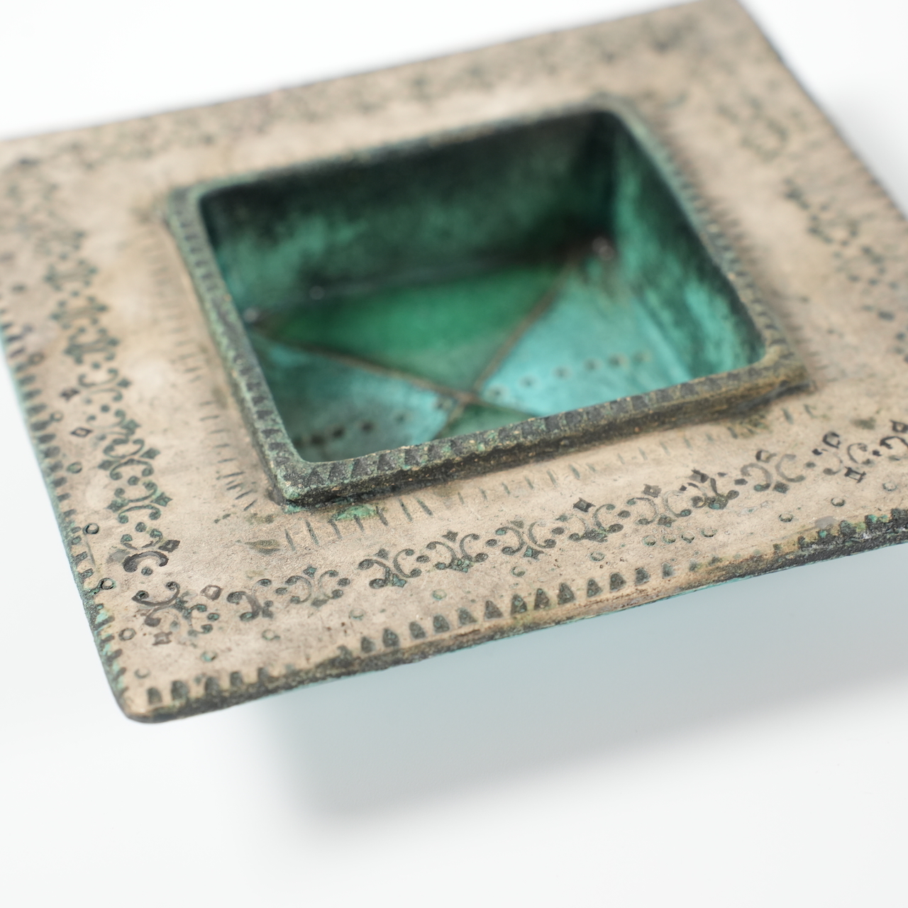 希少 ルート・ブリュック（Rut Bryk）小サイズ陶板（Tuhkavati