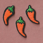 【３枚】チリ（唐辛子）　刺繍 ミニ ワッペン アップリケ　手芸 デコ パーツ 刺繍 シール 材料 リメイク　食べ物