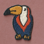  刺繍 アイロンワッペン　オニオオハシ 鳥 キツツキ　大人可愛いアップリケ シール スマホケース 手帳 デコ　ミニワッペン
