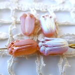 蕾　オレンジベージュふんわりシルバー　チェコビーズCzech Glass Beads４個