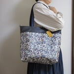 （リバティ帆布ビニコ）A4便利なファスナ―付きショルダーバッグ(L)♪