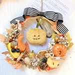 にぎやかハロウィンリース　ストライプリボン