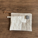 ナチュラルリネンパッチのマルチポーチ✱ブローチ付き【A】