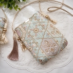 ミントグリーンの刺繍生地/スマホショルダーバッグ/インド刺繍生地/受注製作🧵