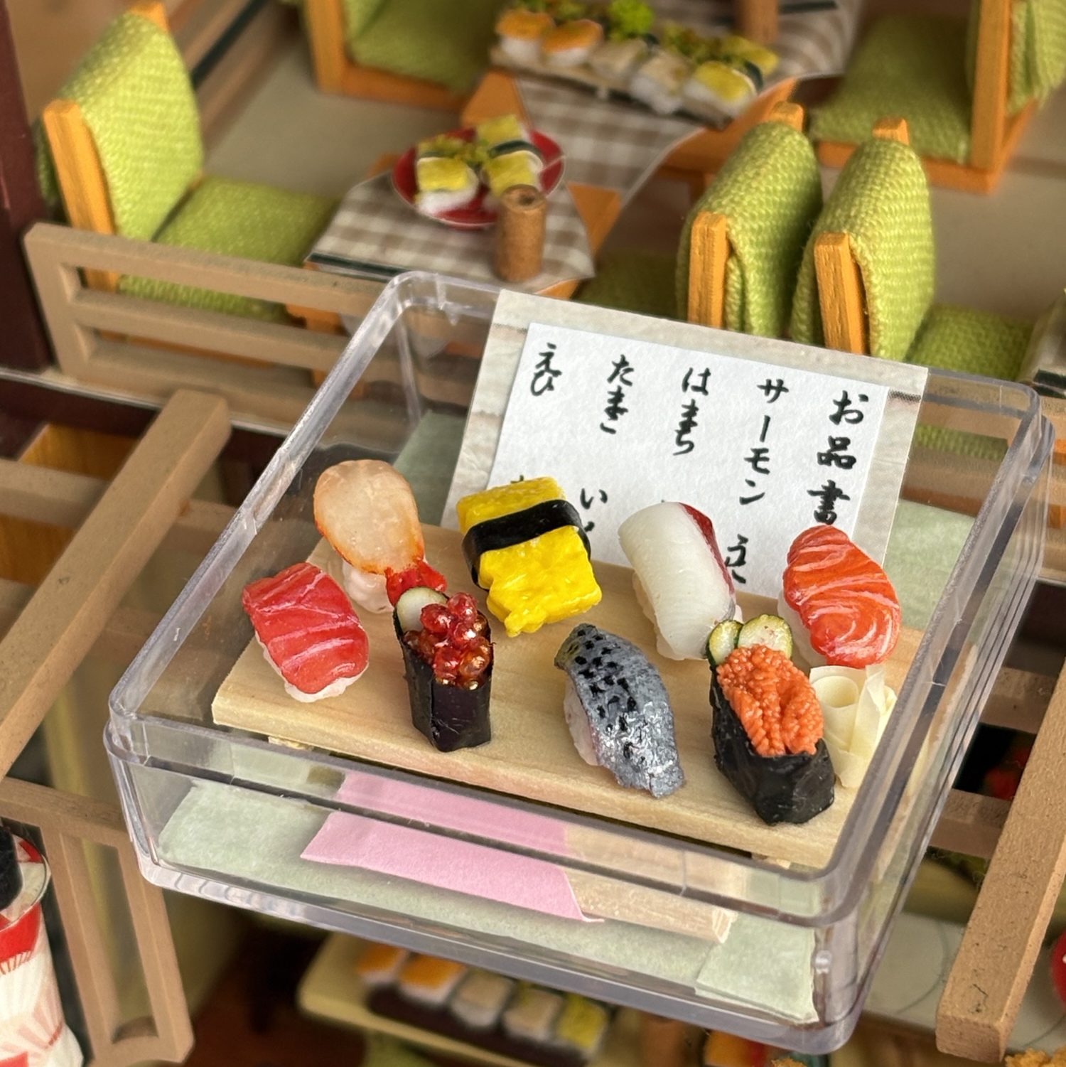 ミニチュアパン ✽ 焼き菓子他 ✽ ピクニックバスケット付 ミニチュアパン ✽ 焼き菓子他 ✽ ピクニックバスケット付