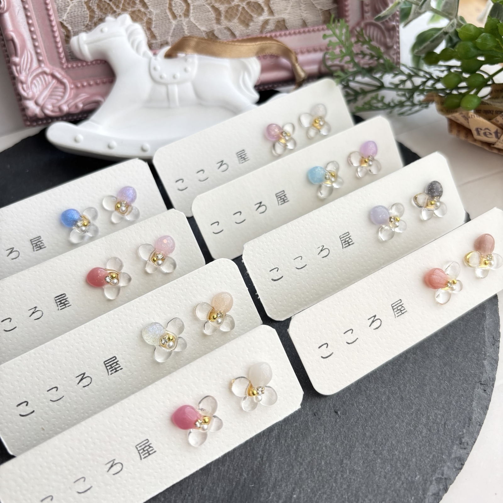 ちまっと♡シャム猫ちゃんっぽい♡にゃんこ　風鈴風　ピアス/イヤリング★ 風鈴シリーズ】猫風鈴ピアス - ショップ yettahandmadearea