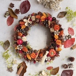 秋色 ✳︎ 木の実のリース M /選べるメッセージタグ付/ 敬老の日 / ハロウィン / オータムリース / 秋リース / クリスマス / カボチャ / ドライリース / 箒モチーフ付き