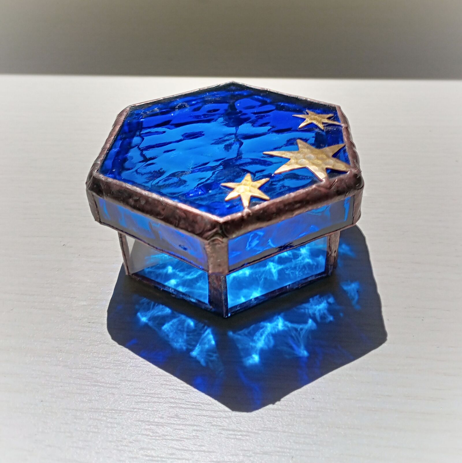 レア★美麗★虹色　ステンドグラス アクセサリーボックス 数量限定】 ステンドグラス 宝石箱＜ステンドグラス無限工房＞ [CGQ001