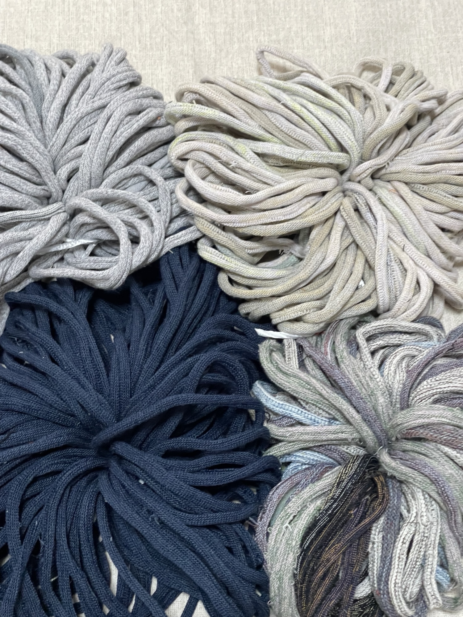 靴下わっか 靴下はぎれ靴下わっかの指編み｜お針日和