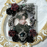 新作♡  硬質トレカケース  トレカケースデコ  透明  キラキラ  キーホルダー ハンドメイド ゴシック  黒 
