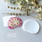 H32