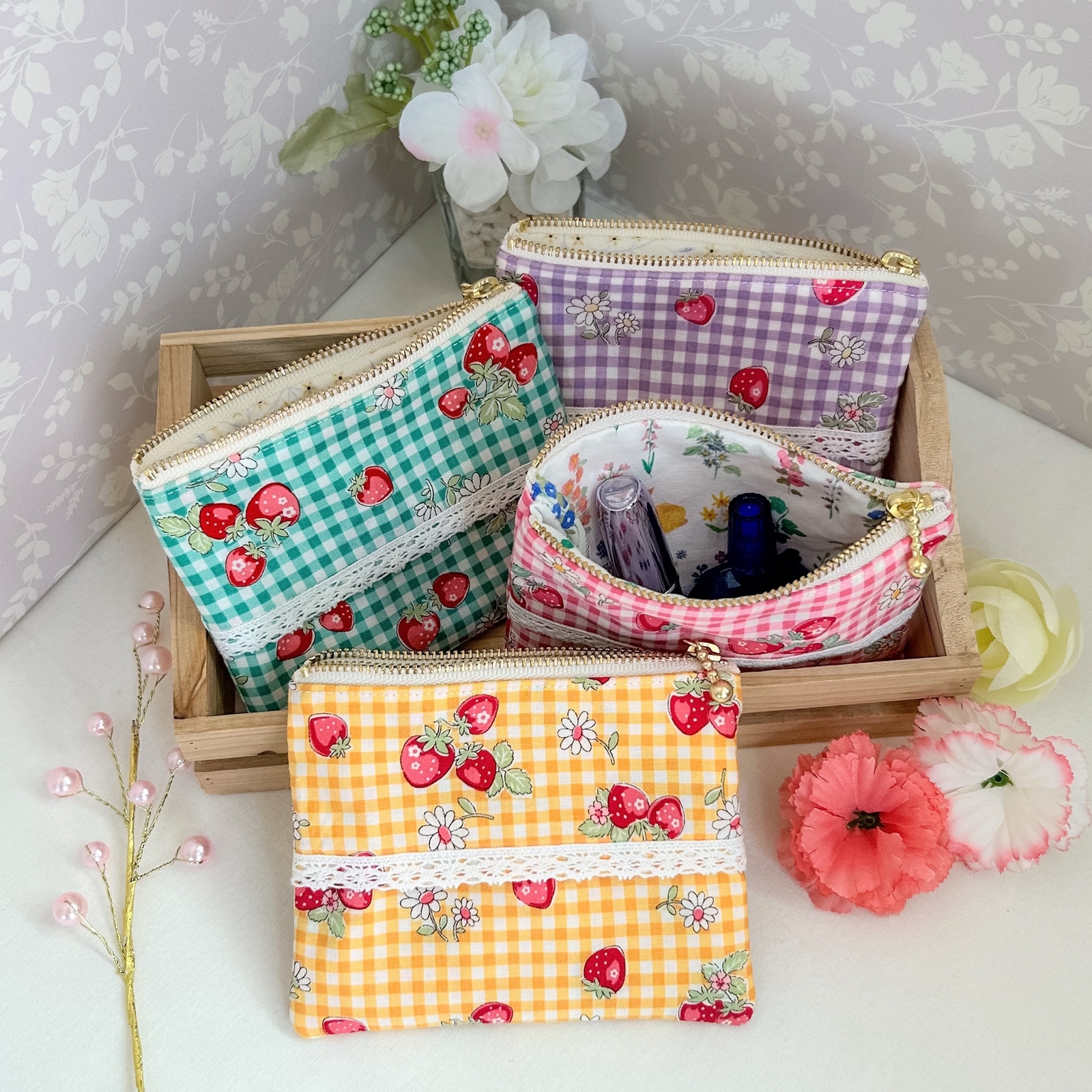 エコクラフト ロンロン薄いピンクと白のレース付き小物入れ レース - ポーチ・巾着袋の人気通販 | minne byGMOペパボ 国内最大級の