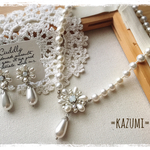キラキラ✳︎ビジューとお花パールネックレス & イヤリング セット W ウエディング