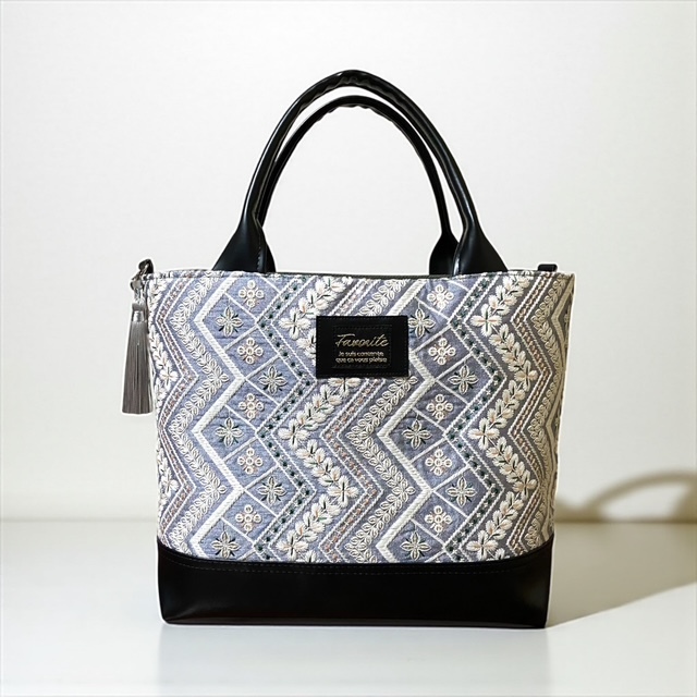 インド刺繍生地　トートバッグ　ショルダーバッグ　ハンドメイド　フェイクレザー インド刺繍生地 トートバッグ ショルダーバッグ ハンドメイド