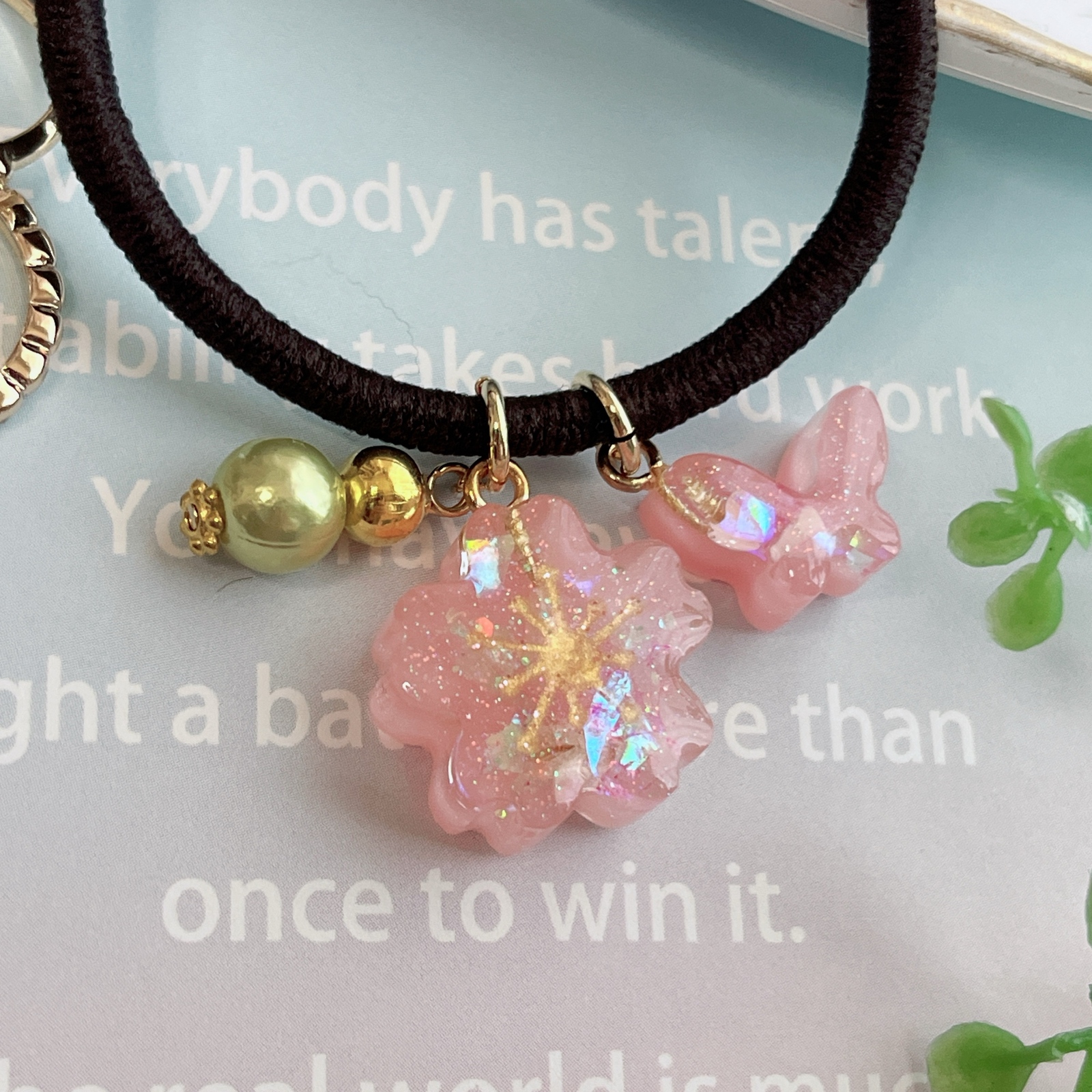 新作☆レジンヘアゴム　八重ステンドグラス　ラメピンク 桜咲く可愛いヘアゴム レジン ヘアゴム ヘアアクセサリー 桜 ピンク