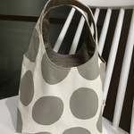 コロンとしたミニバッグ『グレーのドット』
