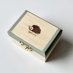 すやすやハリネズミさん　ウッドミニBOX   宝箱　　アクセサリーBOX
