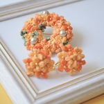 【特集掲載】『金木犀』　刺繍糸で編んだリースお花ブローチ　ピアスセット(イヤリング変更可)こっくり秋色  自分へのご褒美　アクセサリーセット