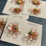 half 秋桜 【小さめ】コスモス ピアス イヤリング