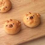 本物のパンでできた♩ぶたさんのパンブローチ♡【全身系動物シリーズ】