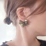 秋色【バックキャッチタイプ】Olive flowerキャッチピアス/イヤリング　