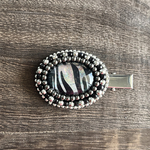 ヘアクリップ ⋆✦ ブラック系 ゼブラ柄 ガラスカボション ビーズ刺繍 ヘアクリップ