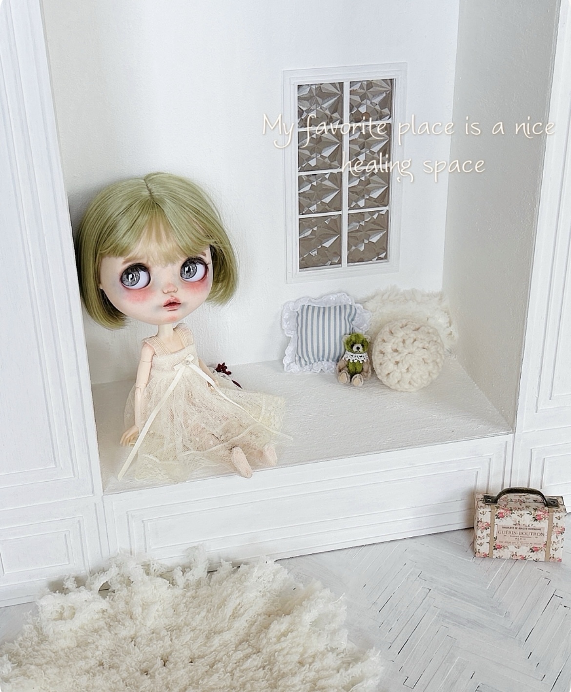 木製　ドールハウス　ドールソファー　ミニチュア　背面ボード　リカちゃん　ガーリー 木製 ドールハウス ドールソファー ミニチュア ハンドメイド