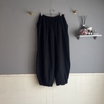 リネンのカーブパンツ　黒