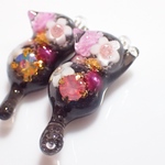 猫のピアス イヤリング ねこ レジン ビジュー 花 薔薇 パール 黒 紫 ピンク