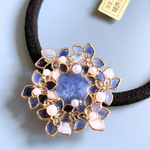 つなぐ心の輪 ヘアゴム  ブルー  花  フラワーリース  モノトーンコーデ