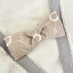 🌟大人気🌟クリップが見えない肩紐ずり落ち防止クリップ/すっきりリボン/刺繍生地メイリー（ミルクココア）現在フィッシュクリップは白orベージュ