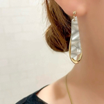 淡色グレーマーブルとしずくゴールド ピアスピアス / イヤリング / 樹脂ピアス / チタンピアス
