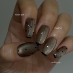 No.11【サイズオーダー】大人かわいい♡ハートホロ✖️マグネットのシンプルネイルチップ🖤　秋ネイル　冬ネイル　ニュアンス　韓国　ドット　ネイルチップ