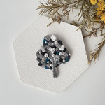 monokuro checktree ビーズ刺繍ブローチ
