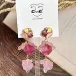 金具変更無料🌹華やか花びら／暖色／大振りピアス／イヤリング