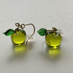 再販　可愛い青リンゴ　Green Apple  秋　ガラスピアス　りんご　青リンゴ　果物　フルーツ　グリーン　イヤリング　
