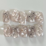 リボン揺れる♡うるきらネイル