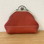 ＊革はぎれ救済アウトレット＊ペコッと押したらぱかっと開く、ネコ押し口金の本革ポーチ