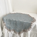 クラシックなテーブルクロス（63cm × 63cm）